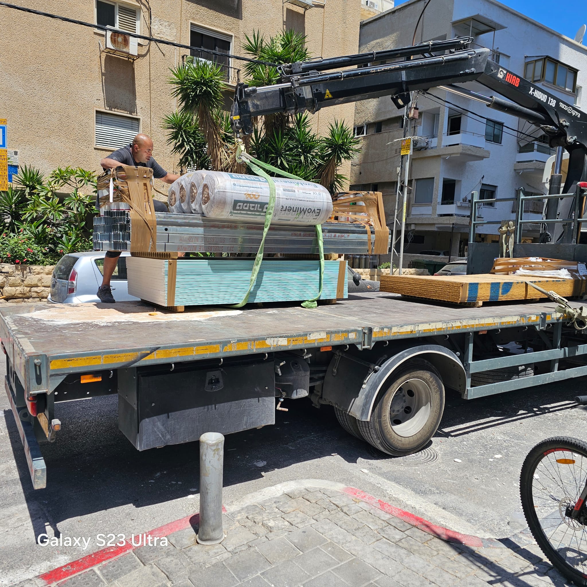 עבודת שיפוץ משרד בבית כלל בתל אביב